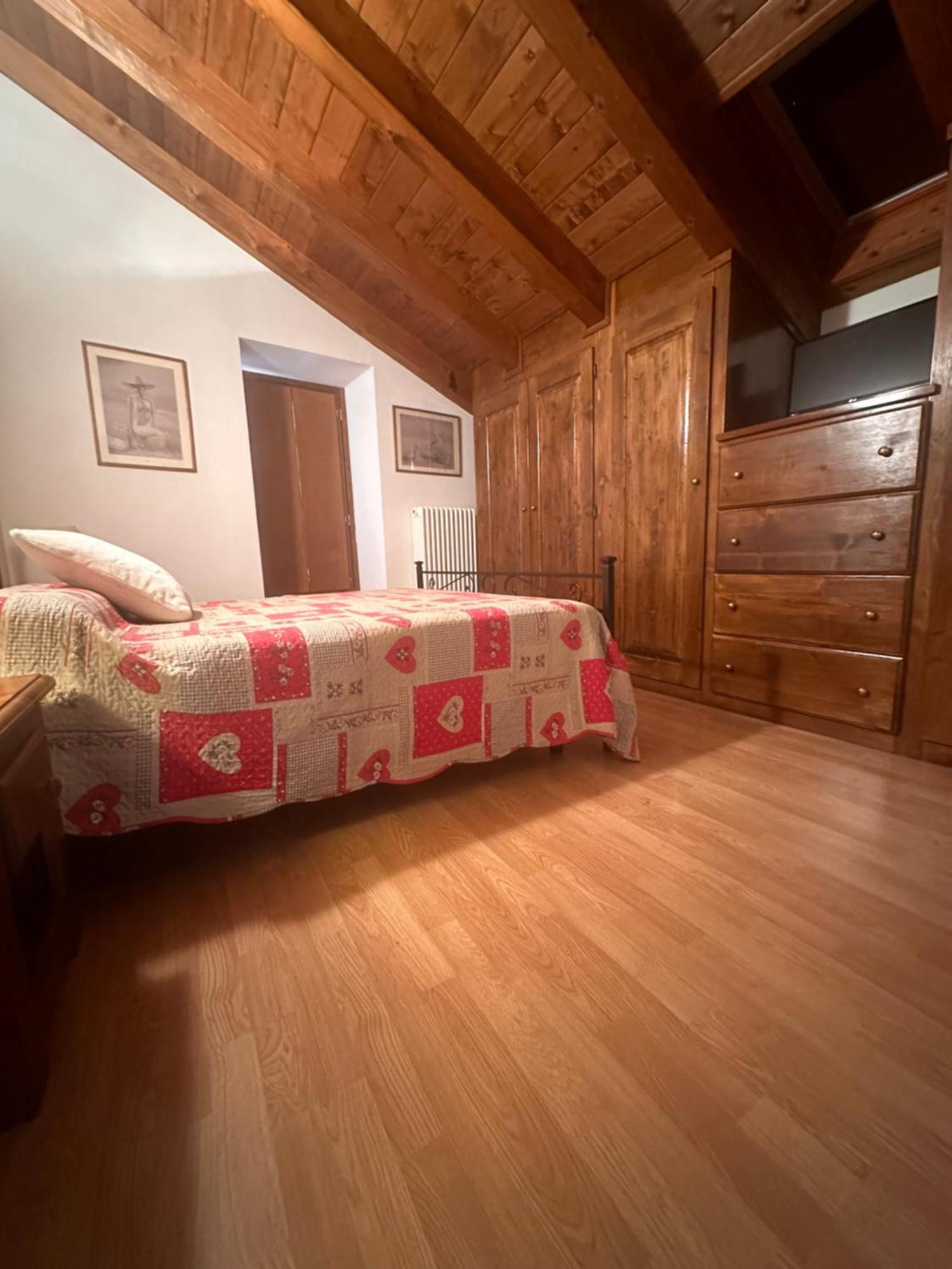 La Tana Dell'Ermellino Villa Arliod Luaran gambar